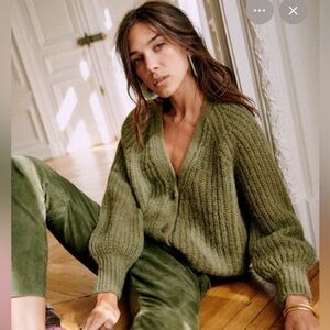 Sezane Basile Olive Khaki Green Alpaca
Cardigan Sweater - Size M